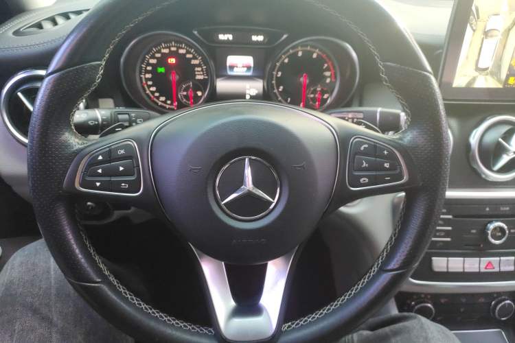 Used Mercedes-Benz GLA 2017 GLA 200 Fashion Model