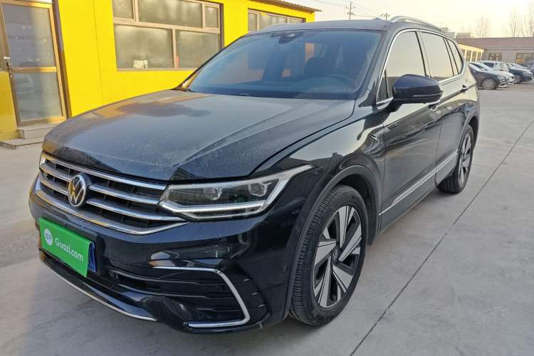 Used Volkswagen Tiguan L 2023 Restyled 330TSI Automatic Two-Wheel Drive R-Line Enhanced Comfort Version