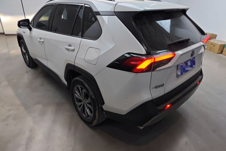 Used Toyota RAV4 2023 Dual-Engine 2.5L E-CVT Two-Wheel Drive Elite Plus Edition
