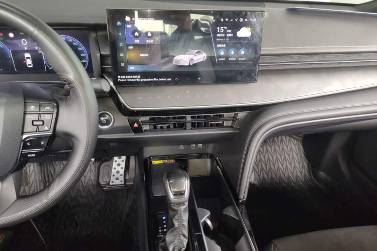 Used Toyota Camry 2024 Dual-Motor 2.0HS Sport Edition