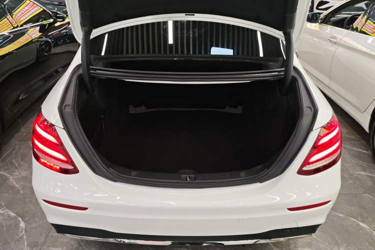 Used Mercedes-Benz E-Class 2017 E 300 L Sporty and Stylish Model