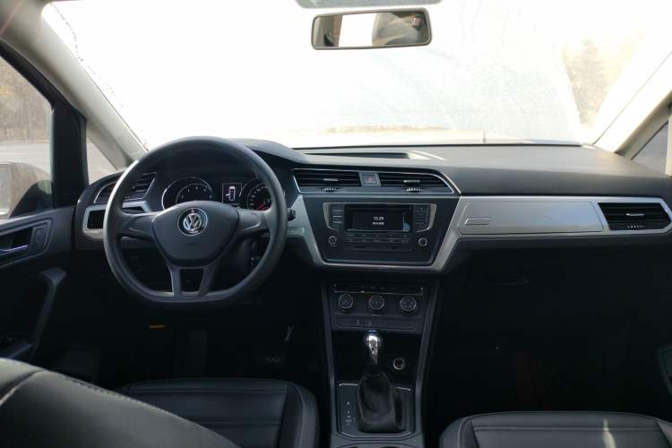 Used Volkswagen Touran 2018 Volkswagen Touran L 280TSI DSG Style Edition 7 Seats China VI Standard
