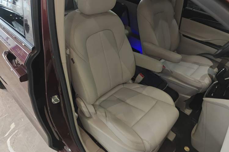 Used Buick GL8 2022 ES Landtrek 653T Comfort Edition
