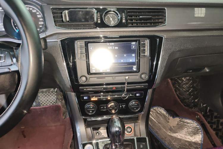 Used Volkswagen Passat 2016 330TSI DSG Luxury Edition
