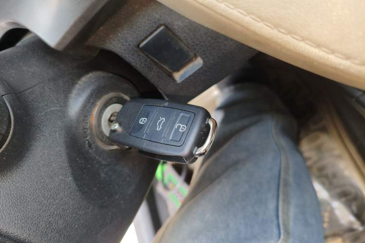 Used Toyota RAV4 2013 2.0L CVT Two-Wheel Drive Urban Edition