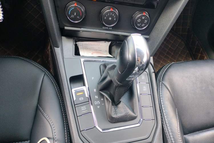 Used Volkswagen Lamando 2018 230TSI DSG Fashion Edition
