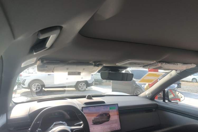 Used Zeekr 7X 2025 100 kWh Long-Range Rear-Wheel Drive with Intelligent Driving Features