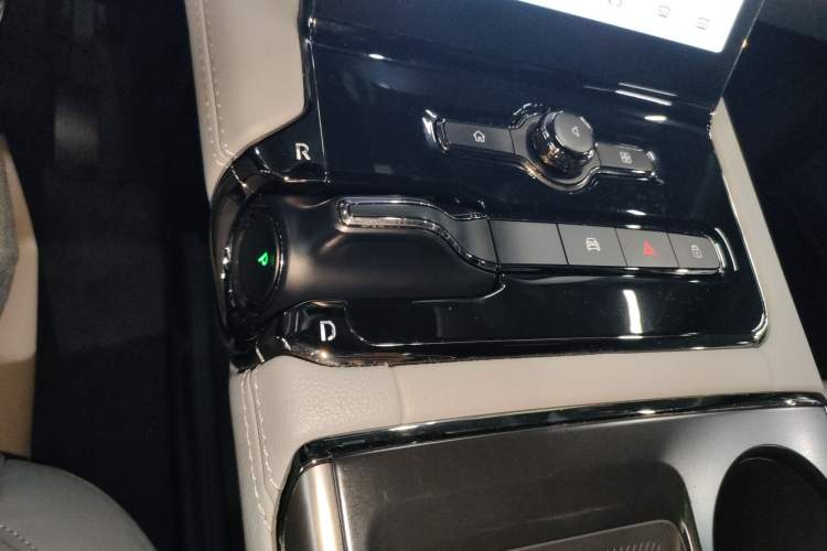 Used Nio ES8 2020 450 km Range 7-Seater Version
