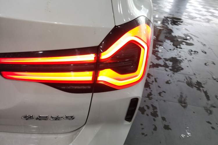 Used BMW iX3 2022 Leading Type
