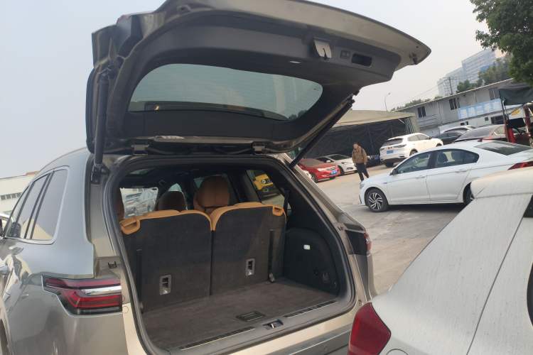 Used Li Auto ONE 2020 Extended-Range 6-Seater Version
