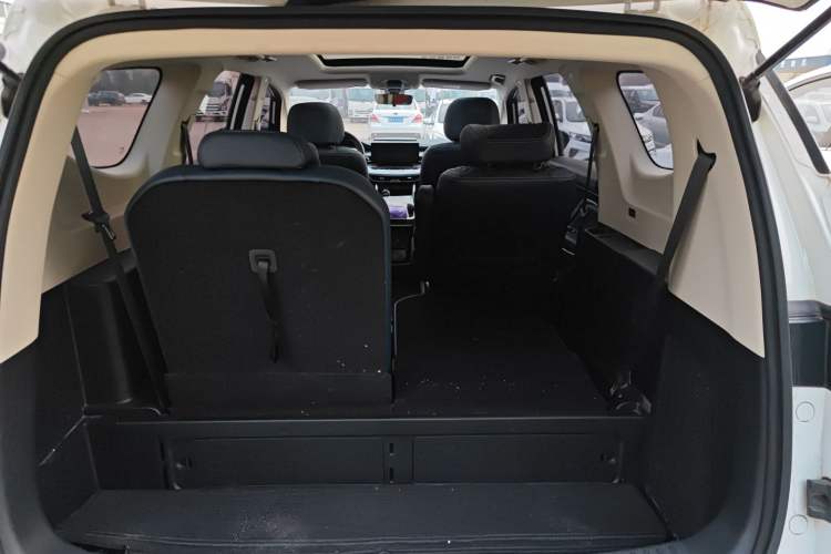 Used Geely Auto Jiajie 2023 Geely Jiaji L 1.5TD DCT Luxury Model
