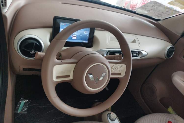 Used Wuling Hongguang MINIEV 2025 Four-Door Version Advanced Edition
