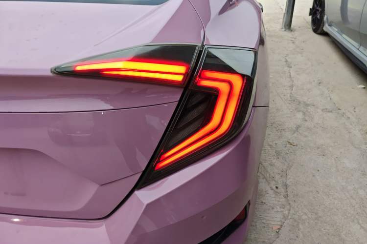 Used Honda Civic 2016 220TURBO CVT Luxury Edition
