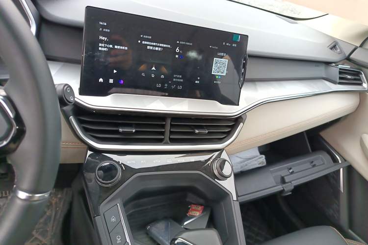 Used Lynk & Co 06 EM-P 2022 PHEV 84 km Range Pro Version
