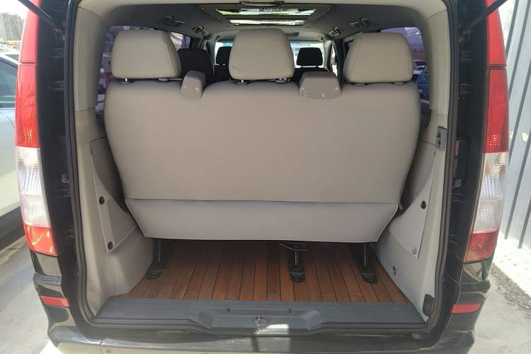 Used Mercedes-Benz Vito 2013 3.0L Elite Edition