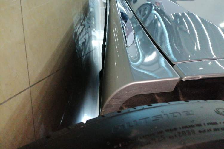 Used Mercedes-Benz E-Class New Energy 2024 E 350 e L Plug-in Hybrid Sports Sedan
