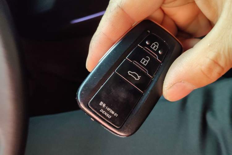 Used Toyota Avalon 2019 2.0L Luxury Edition China VI Standard
