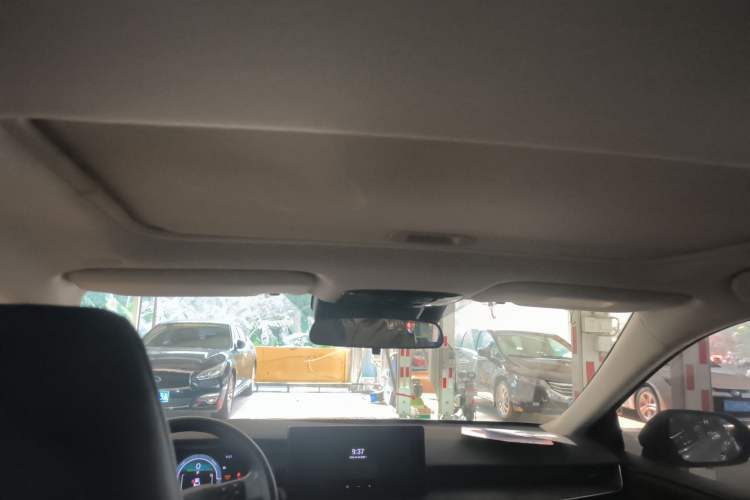 Used Toyota Camry 2024 Dual-Motor 2.0 HGVP Luxury Edition
