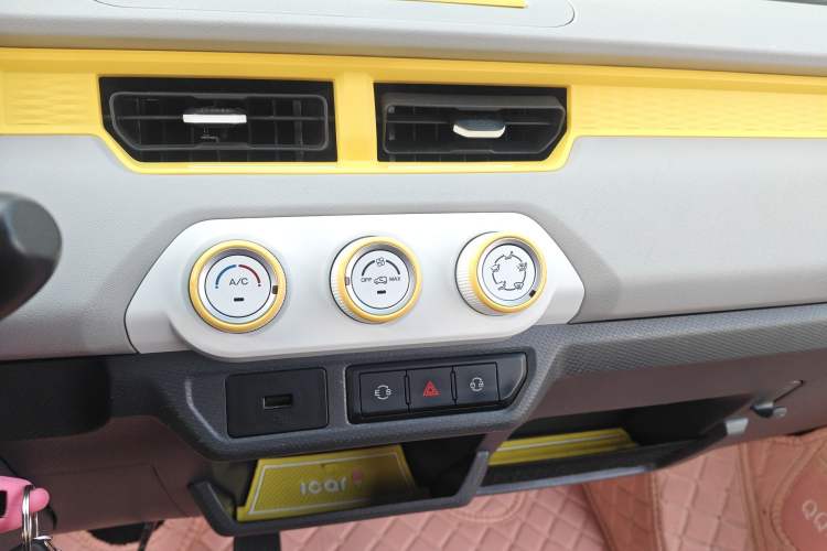 Used Chery QQ Ice Cream 2022 170km Sundae Phosphate Lithium-Ion