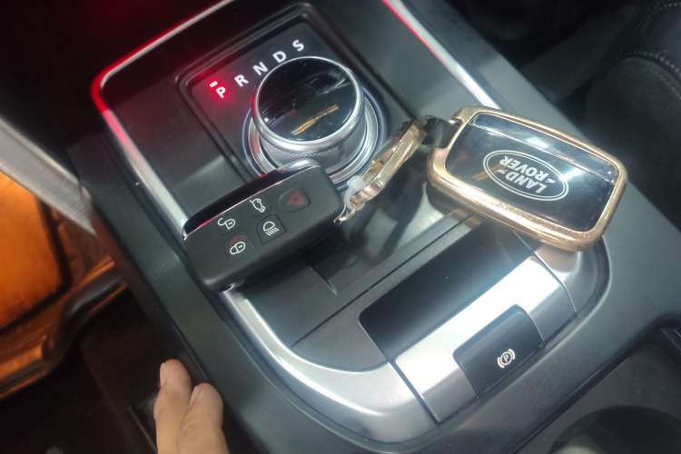 Used Land Rover Discovery Sport 2016 2.0T HSE LUXURY