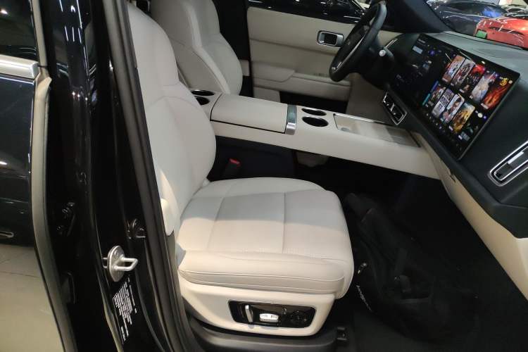 Used Li Auto L9 2022 Max model
