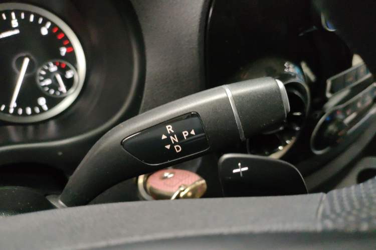 Used Mercedes-Benz Vito 2021 2.0T Elite Version 7 Seats