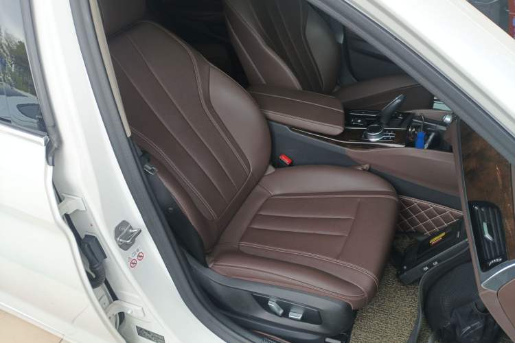 Used BMW 5 Series 2020 525Li Luxury Package