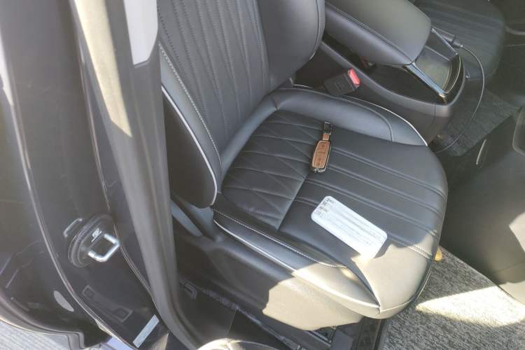 Used Roewe iMAX8 2022 400TGI Flagship Edition
