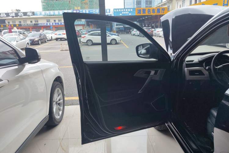 Used Geely Auto Emgrand X7 Sport 2016 1.8TD Automatic Smart Model
