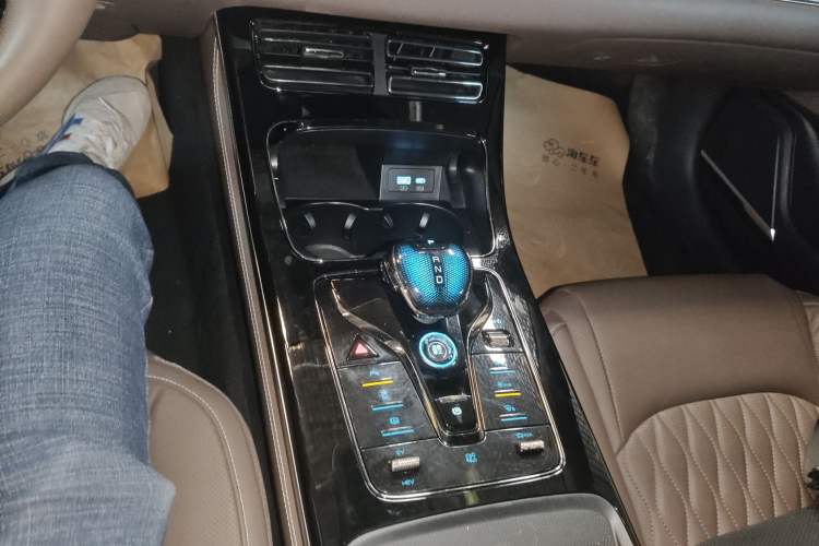 Used BYD Han 2022 DM-i 121KM Prestige Model