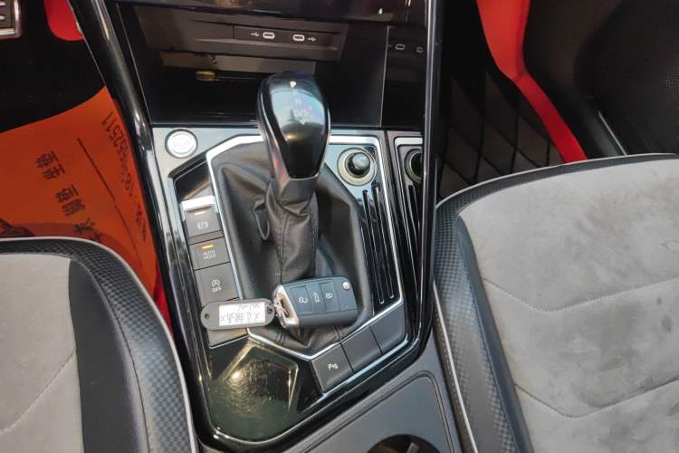 Used Volkswagen Tayron X 2020 330TSI Two-Wheel Drive Luxury Smart Connectivity Version
