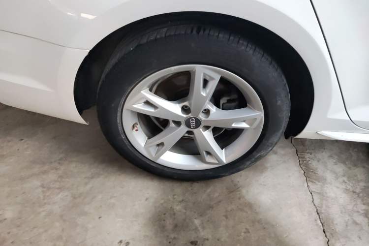 Used Audi A4L 2017 Plus 40 TFSI Fashion Model
