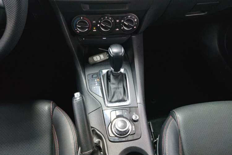 Used Mazda Mazda 3 Axela 2016 Sedan 1.5L Automatic Comfort Model
