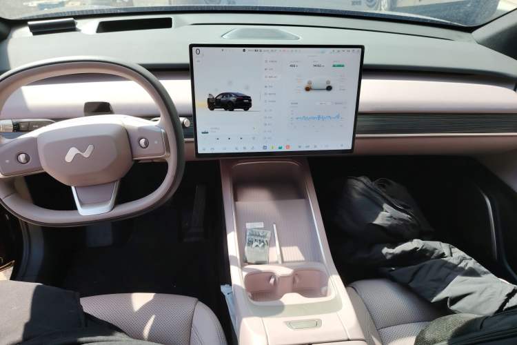 Used ONVO L60 2024 60 kWh Rear-Drive Version
