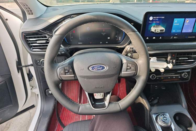 Used Ford Focus 2021 Hatchback EcoBoost 180 Automatic Titanium Edition
