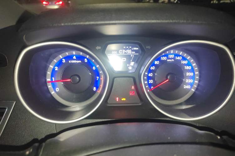 Used Hyundai Elantra (5th Generation / Langdong) 2015 1.6L Automatic Fashion Model
