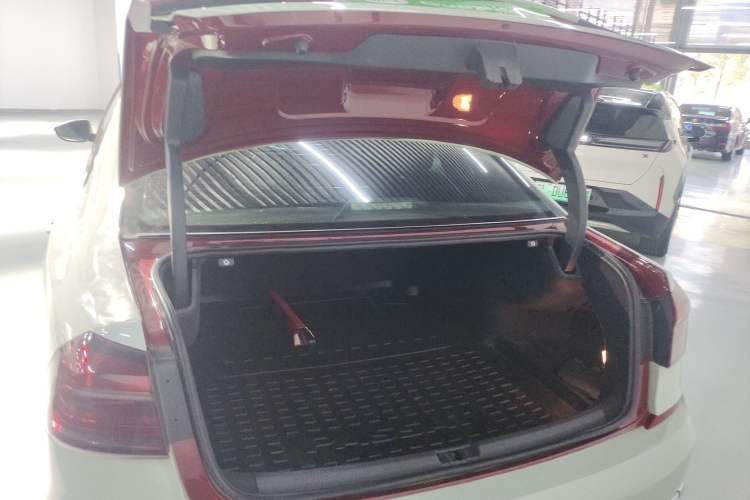 Used Volkswagen Passat 2016 330TSI DSG Luxury Edition
