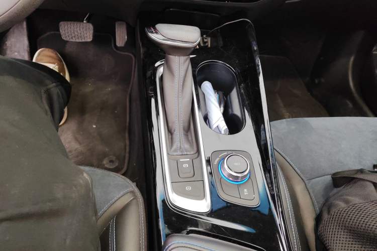 Used Buick Velite 6 2020 Plug-in Hybrid Connected Smart Edition
