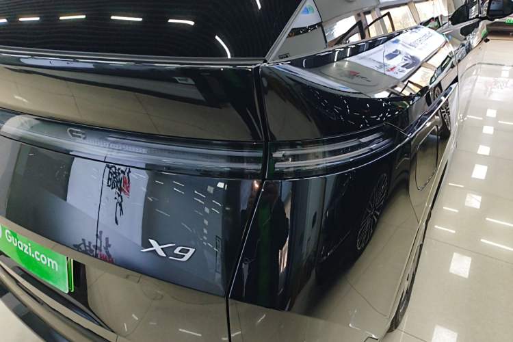 Used XPeng X9 2024 702 Ultra-Long Range Pro
