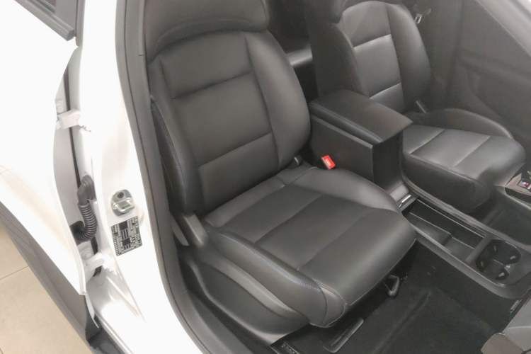 Used MG 4 EV 2023 415 km Range Sea-Faring Champion Edition
