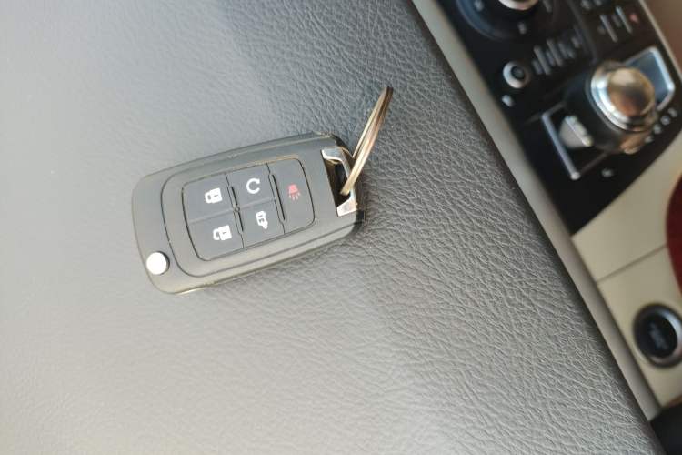 Used Buick GL8 2014 3.0L GT Luxury Business Haoya Edition
