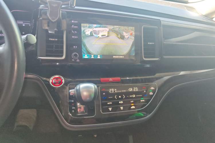 Used Honda Elysion 2019 2.0L Hybrid Supreme Edition
