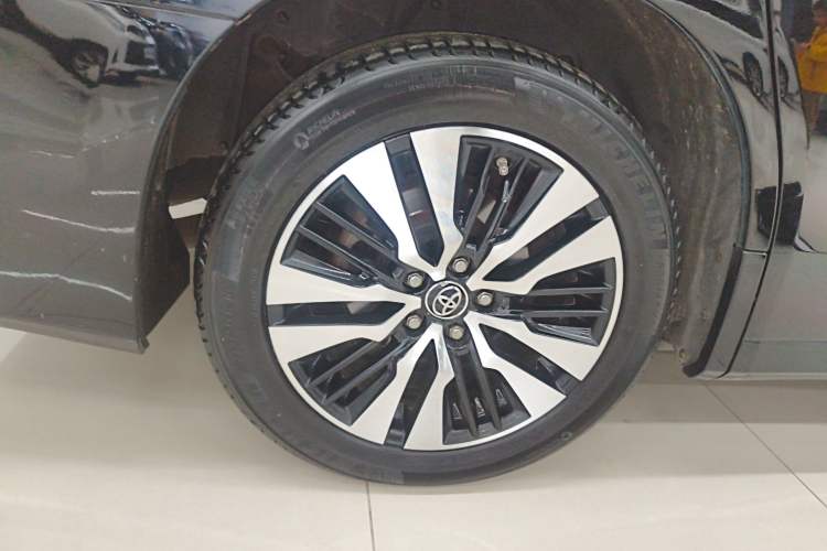 Used Toyota Alphard 2018 Revised Version 3.5L Premium Edition
