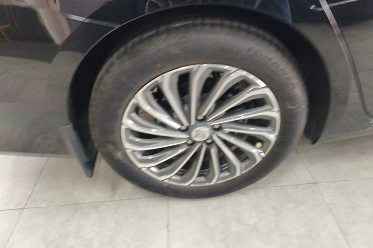 Used Buick LaCrosse 2023 28T Prestige Edition
