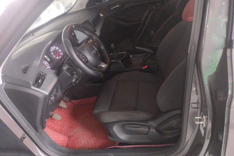 Used MG 5 2023 180 DVVT Manual Fashion Edition
