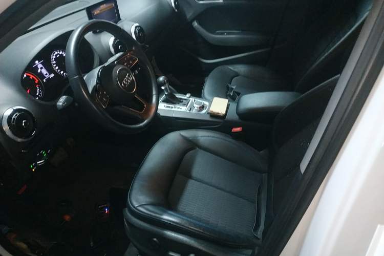 Used Audi A3 2019 Limousine 35 TFSI Fashion Edition China VI Emission Standard