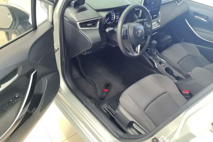 Used Toyota Levin 2019 Dual-Engine 1.8H E-CVT Luxury Edition China VI Standard
