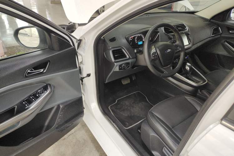 Used Ford Escort 2017 Happiness Edition 1.5L Automatic Fashion Version
