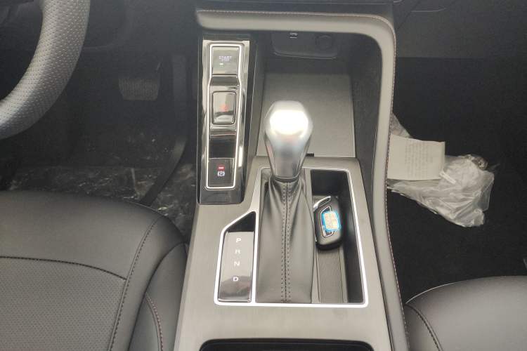 Used Roewe i5 2023 1.5L CVT Luxury Edition
