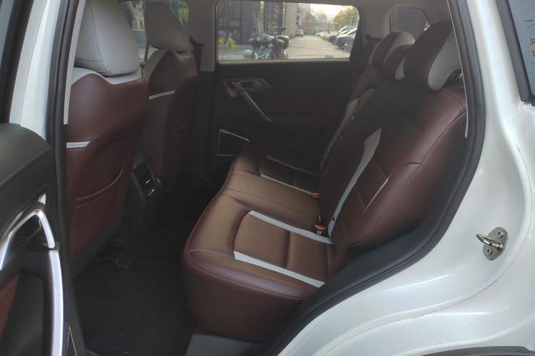 Used Geely Auto Emgrand X7 Sport 2022 1.8TD DCT Zhiya Trim
